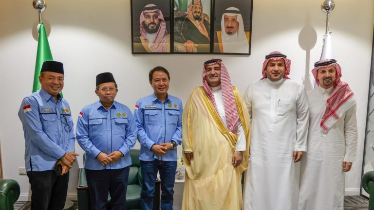 dirjen-haji-ri-dan-kemenhaj-saudi-bahas-evaluasi-haji-2025-dan-persiapan-2026-1-28062025-072950