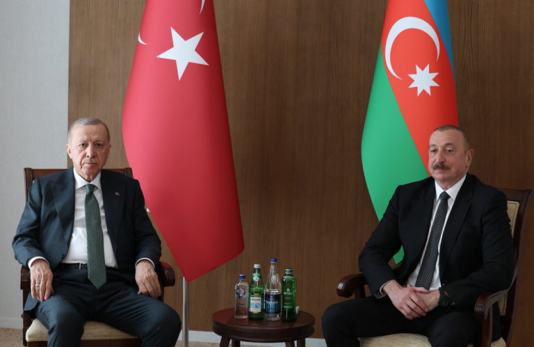 erdogan-ucapkan-selamat-hari-kemerdekaan-azerbaijan-soroti-kemenangan-karabakh-28052025-234015