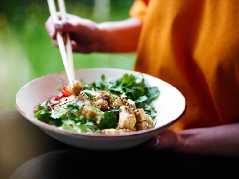 6-manfaat-salad-sayur-untuk-kesehatan-tubuh-08072025-183139