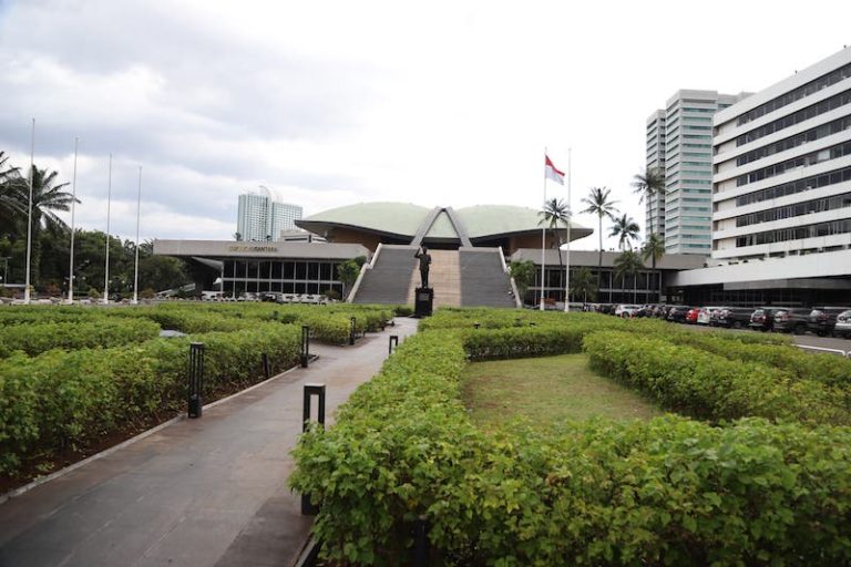 gedung-dpr-ri-1-19062025-145003