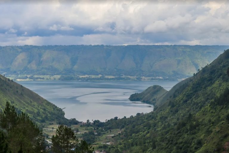 kementerian-pariwisata-dukung-pengembangan-geopark-kaldera-toba-08072025-183619