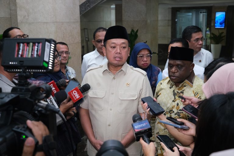 menteri-atrbpn-nusron-wahid-1-25052025-151357