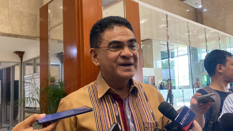 wakil-ketua-komisi-xiii-andreas-hugo-pareira-1-05082025-130615