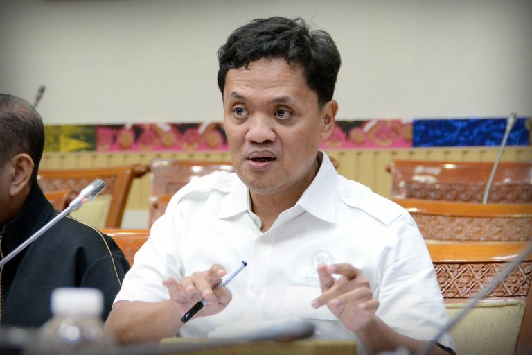 ketua-komisi-iii-habiburokhman-ajak-masyarakat-pantau-dan-kawal-proses-pembahasan-revisi-kuhap2-11072025-185656