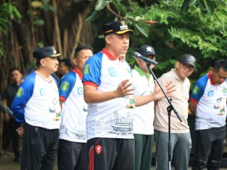 Wali Kota Bekasi Tri Adhianto Pimpin Grebek K3 di Hutan Kota Patriot, Peringati HPSN 2026